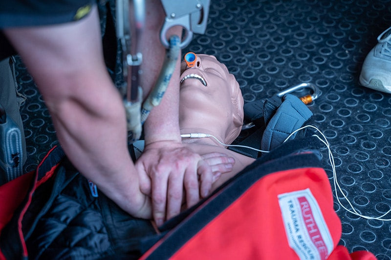 Trauma räddningsdocka med IV+IO