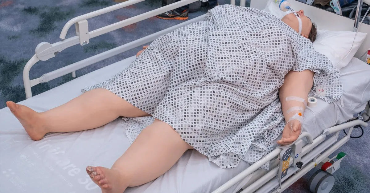 R42 Bariatrisk docka - Realistisk simulator för överviktig patient
