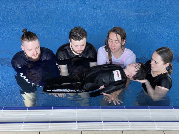 Avancerad drunkningsdocka - Småbarn